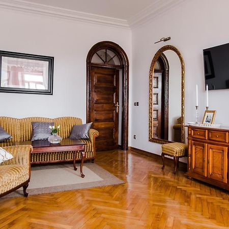 Halby Luxury Rooms Chmielna 73B Warszawa Eksteriør billede
